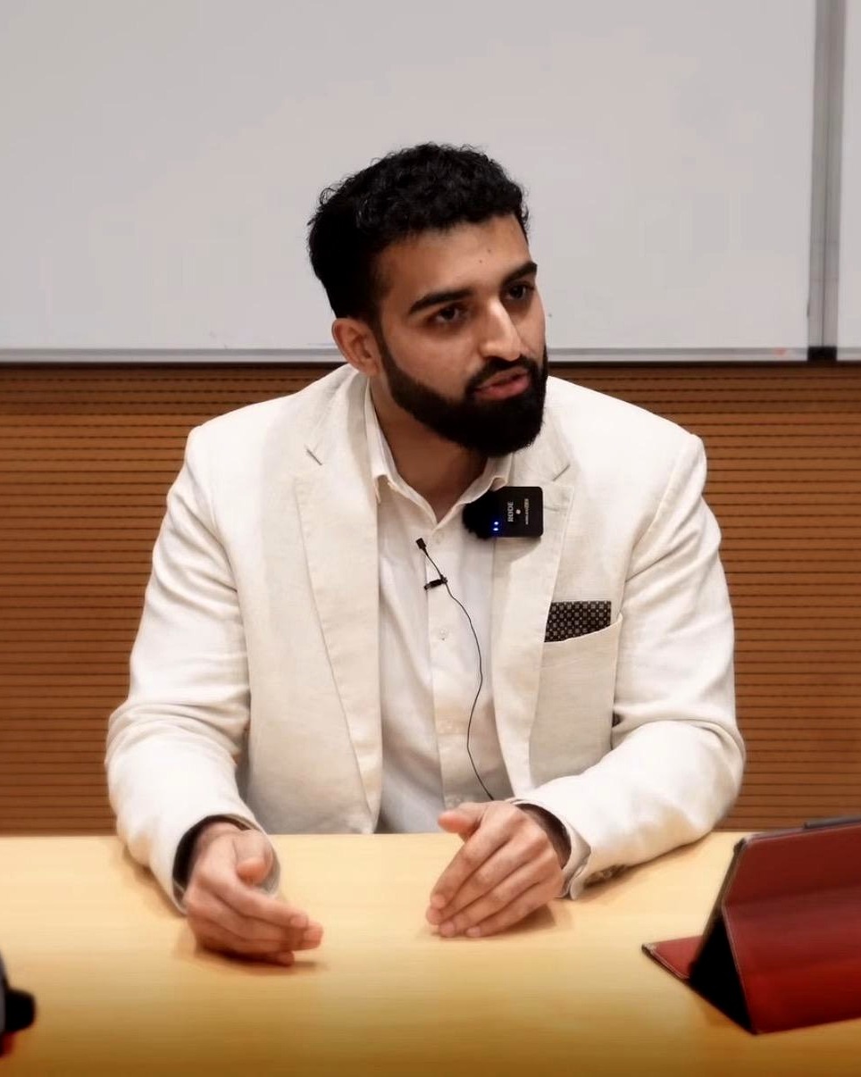 Dr Daanish giving a university lecture
